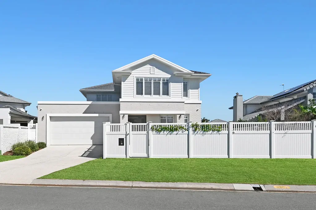 Runaway Bay 5બેડરૂમ Near New - Coastal Meets Country - 22m* Waterfront - Runaway Islands
