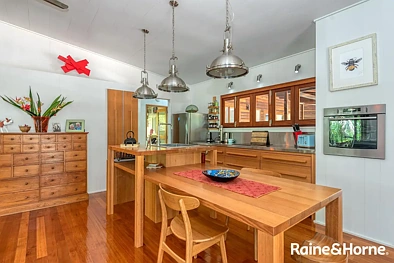 4 Whyanbeel Rd, Whyanbeel, QLD 4873, 3 침실, 2 욕실, House