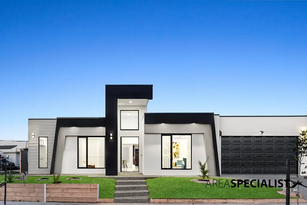 1 Solferino Road, Clyde North, VIC 3978