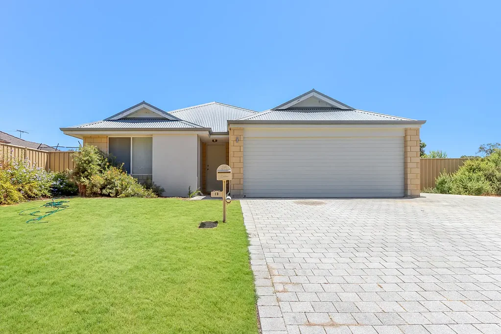 18 Padbury Road, Pinjarra, WA 6208