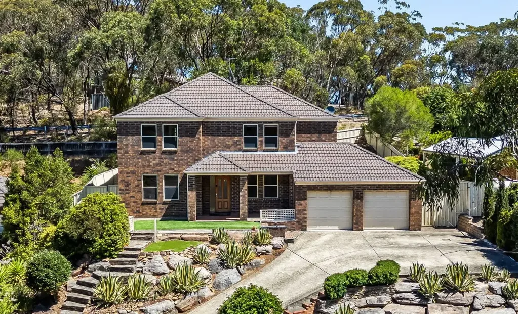 Flagstaff Hill 4Moenga Enchanting Family Entertainer