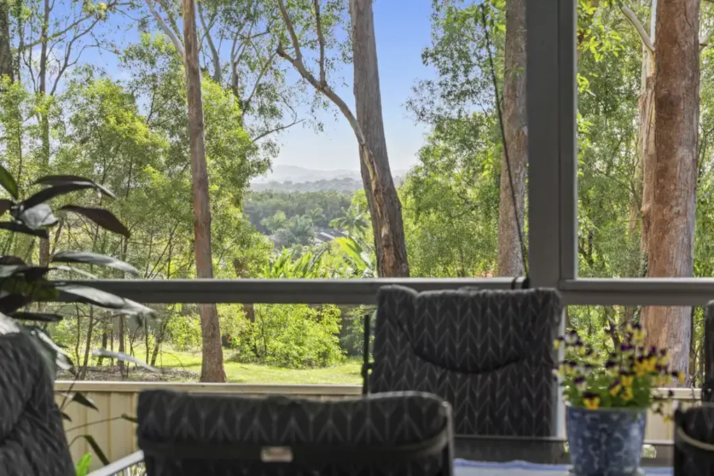 Robina 5બેડરૂમ Exceptional Dual Living Opportunity with Pool, Side Access & Parkland Outlook