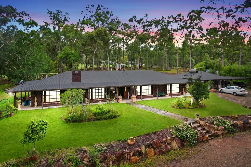 Family Home + Granny Flat+ 3 Bedroom Home +  Powered Workshop 12mx12m