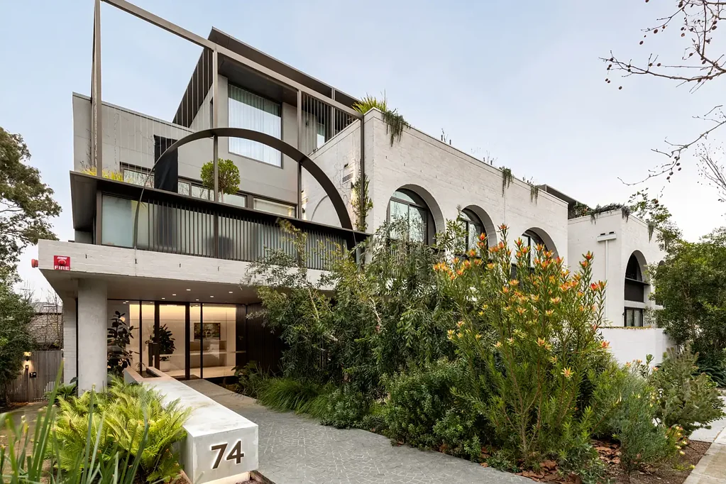 Brighton 3Kwarto Refined Bayside Living with Treetop Views