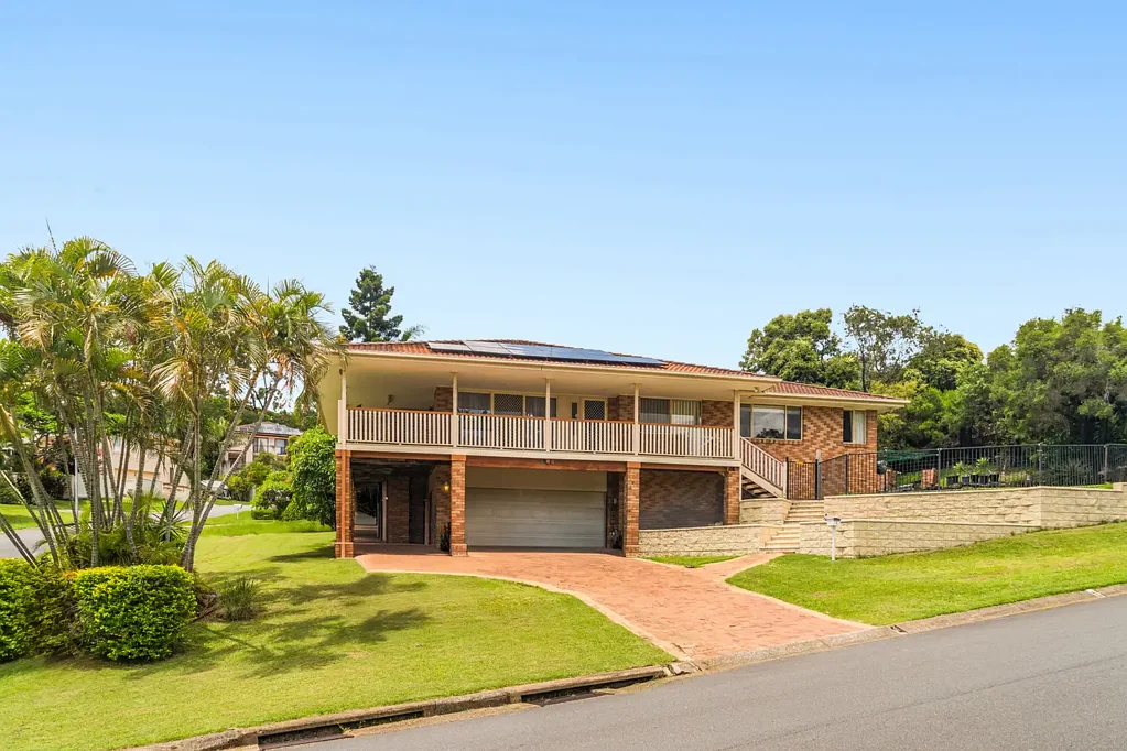 1 Bretton Court, Carrara, QLD 4211