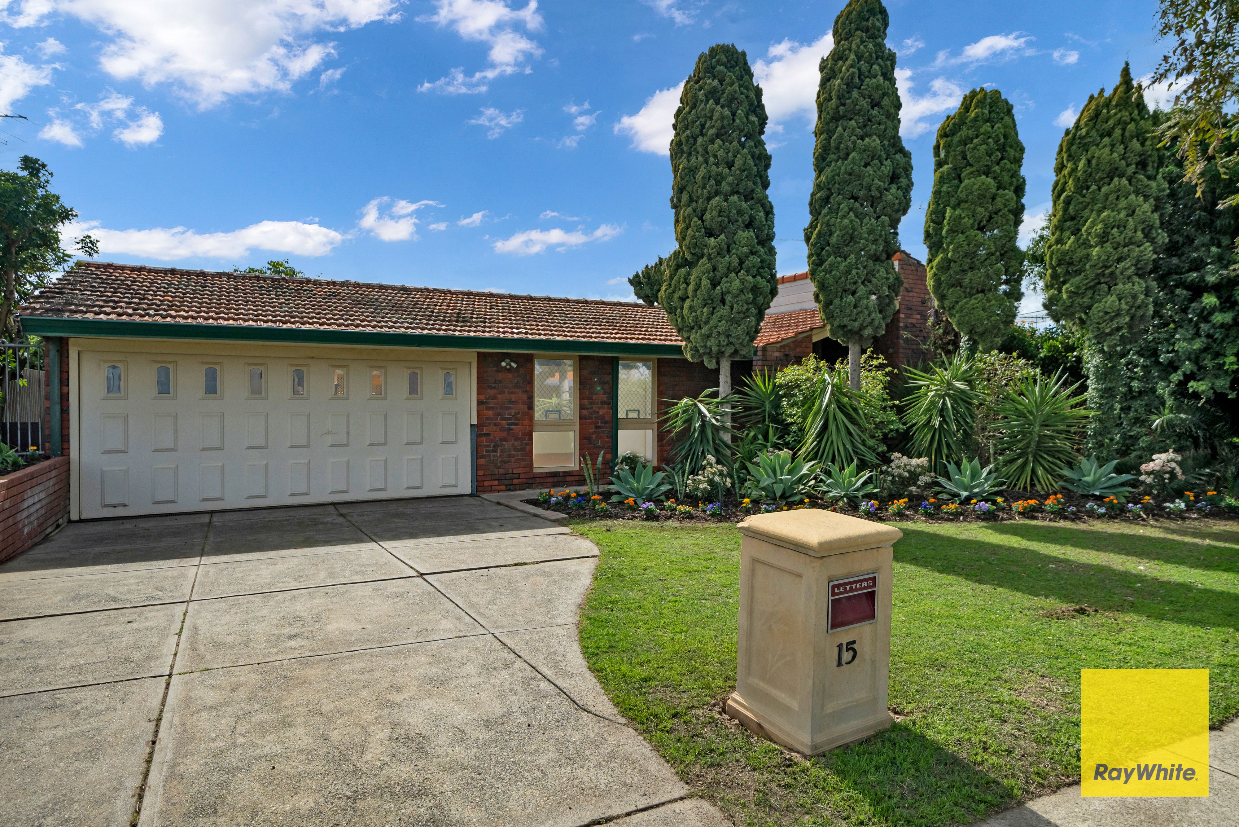 15 STRATHAVEN CR, GREENWOOD WA 6024, 0部屋, 0バスルーム, House