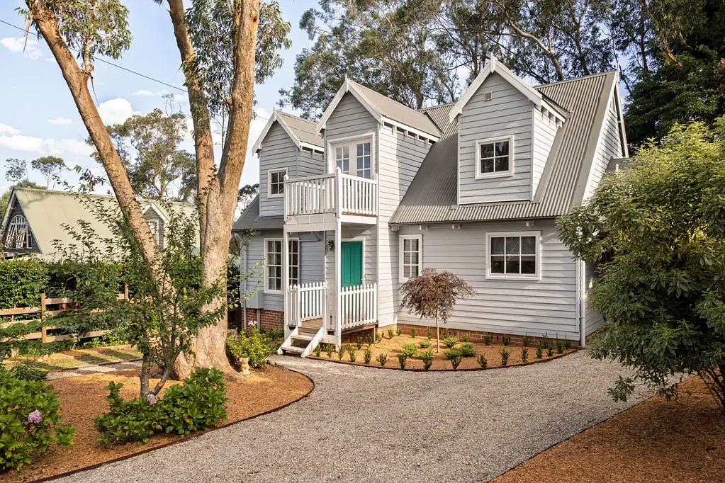 4 Backhouse Street, Wentworth Falls, NSW 2782