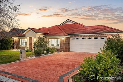 Aveley 4房  A warm, welcoming family haven where everyday moments become cherished memories.