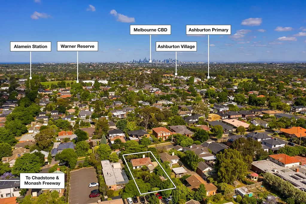 Ashburton 3房 宽敞地块703㎡ 临街面宽16米 紧邻Gardiners Creek Trail 魅力Ashburton Village 学区房 交通便利 Renovate, rebuild or redevelop (STCA).