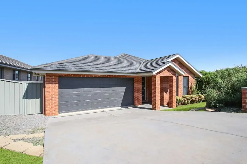 Spacious Family Home in Prime Thurgoona Location