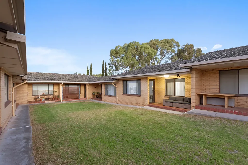 Blackwood 2房  Effortless Living Right in the Heart of Blackwood