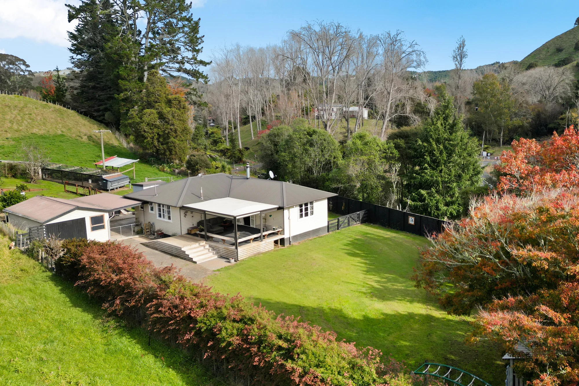 Whatawhata Private Lifestyle Oasis With Pool & Tennis Court