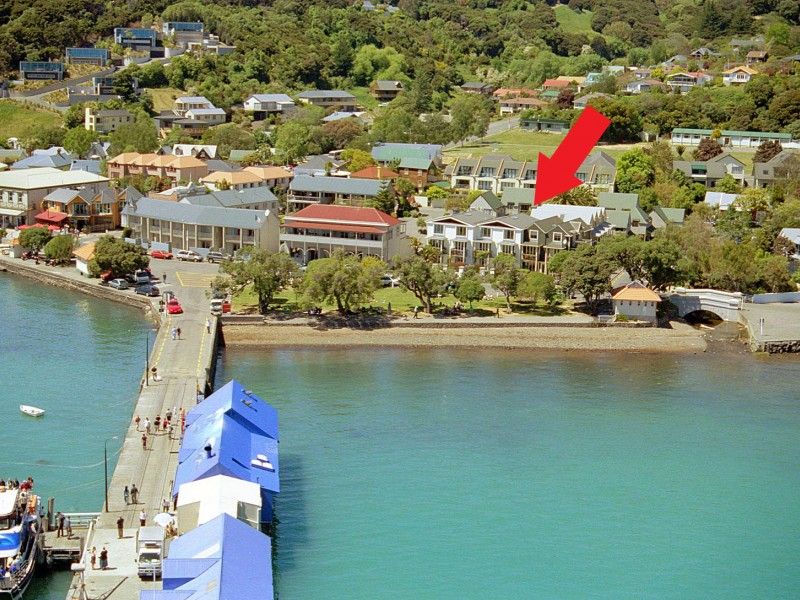 Commercial Banks Peninsula