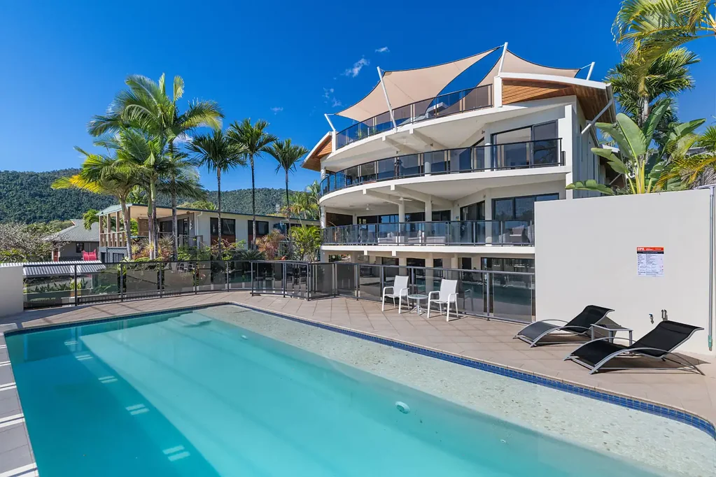 Cannonvale 6غرفة نوم Entire Top-Floor Beachfront Duplex with Exclusive Rooftop Retreat