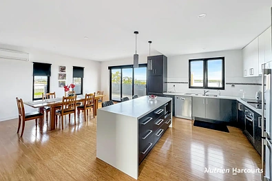 Kusina - 6 Spring Street, Port Albert, VIC 3971