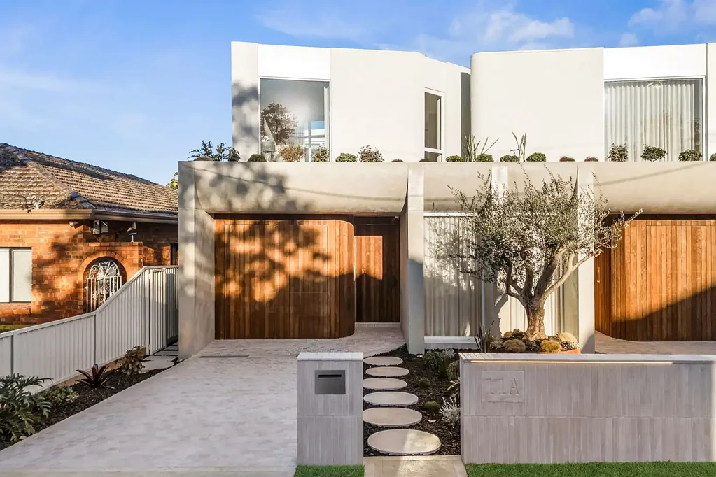 Concord 5ਬੈੱਡਰੂਮ Brand new luxury duplex on a prestigious street