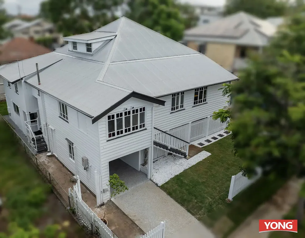 Annerley 7房 Annerley黄金地段 400m²宽绰地块 三单元独立设计 现代装修低维护 收入潜力巨大 生活设施便捷 Offers From $1.99m