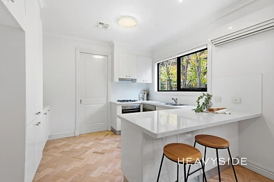 9/2 Hotham Street, Mont Albert, VIC 3127, 3 slaapkamers, 2 badkamers, Townhouse