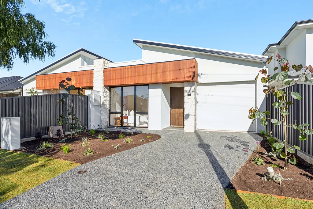 Findon 3Phòng ngủ Brand New Custom Designed Home with Exceptional Finishes