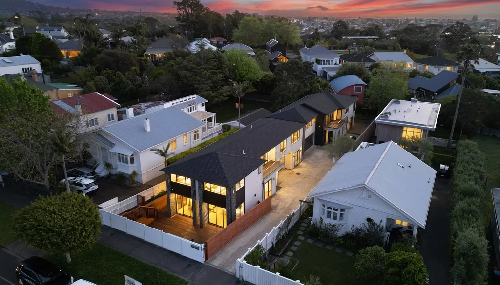 Westmere 4部屋 Ignore C.V $3.5M Vendor wants to sell