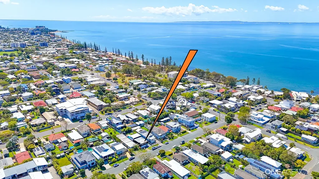 Woody Point 2ਬੈੱਡਰੂਮ Paddington Style Home with Pool & Huge Deck - East of Oxley Avenue