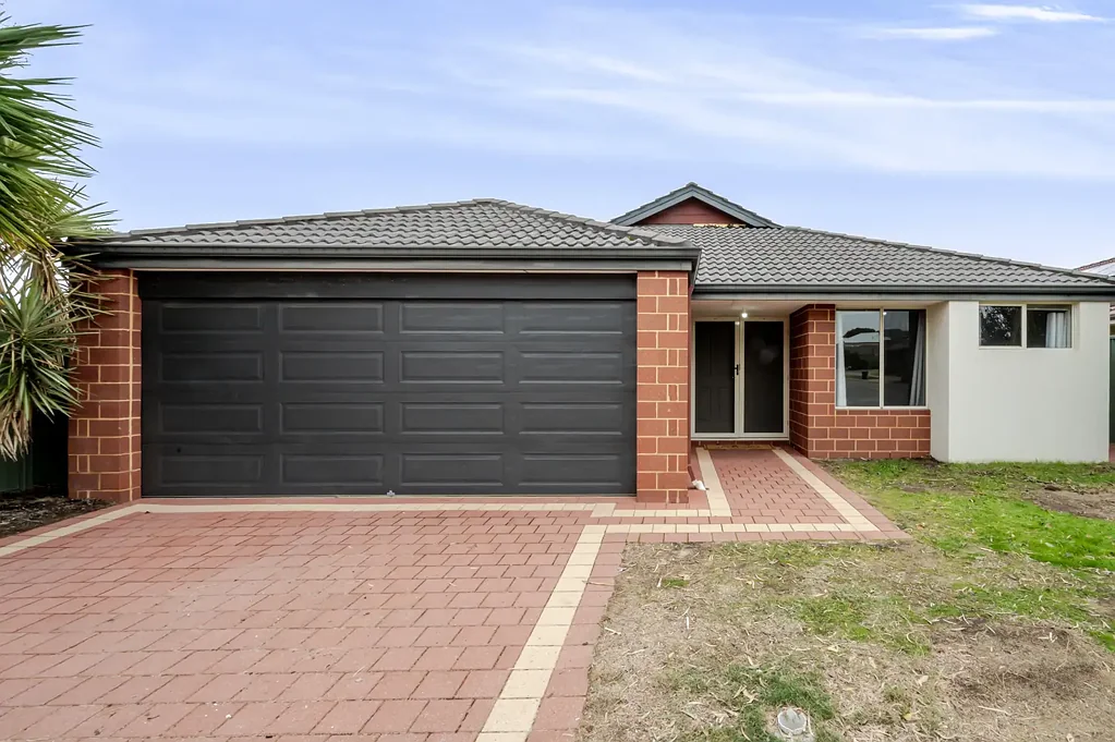 FAMILY LIVING IN THE HEART OF BALDIVIS