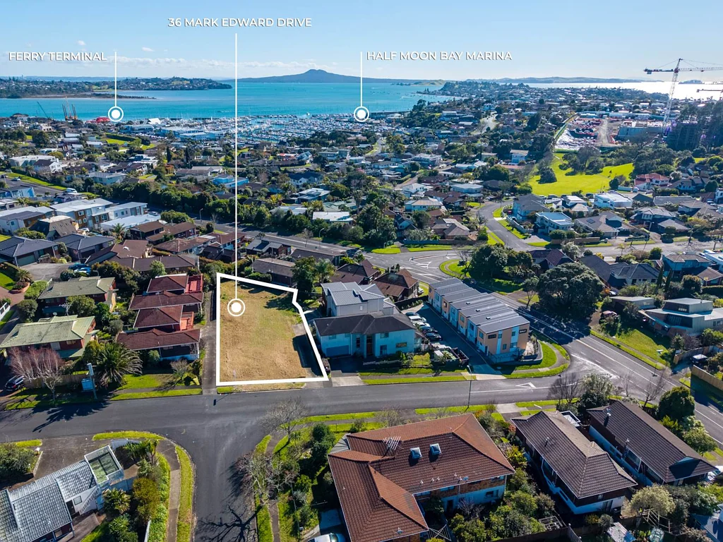 36 Mark Edward Drive, Half Moon Bay, Manukau City, Auckland