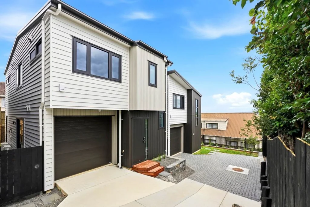 4 Bedrooms in Botany Downs