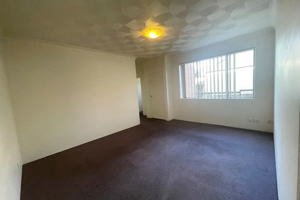 Light Filled Two Bedroom Apartment!
