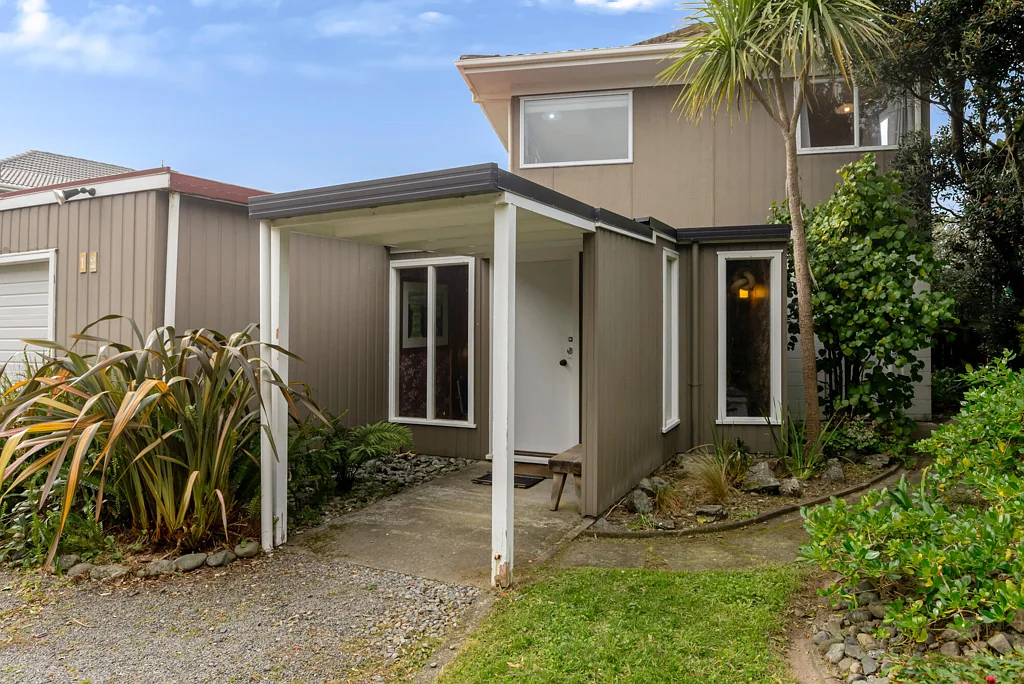 Waikanae Beach 3 Bedroom Private Coastal Scope