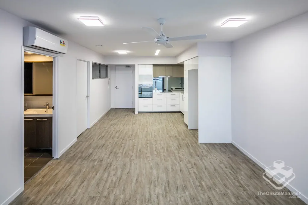 Prime Location & Modern Style: Walk to PA Hospital & Uni Links