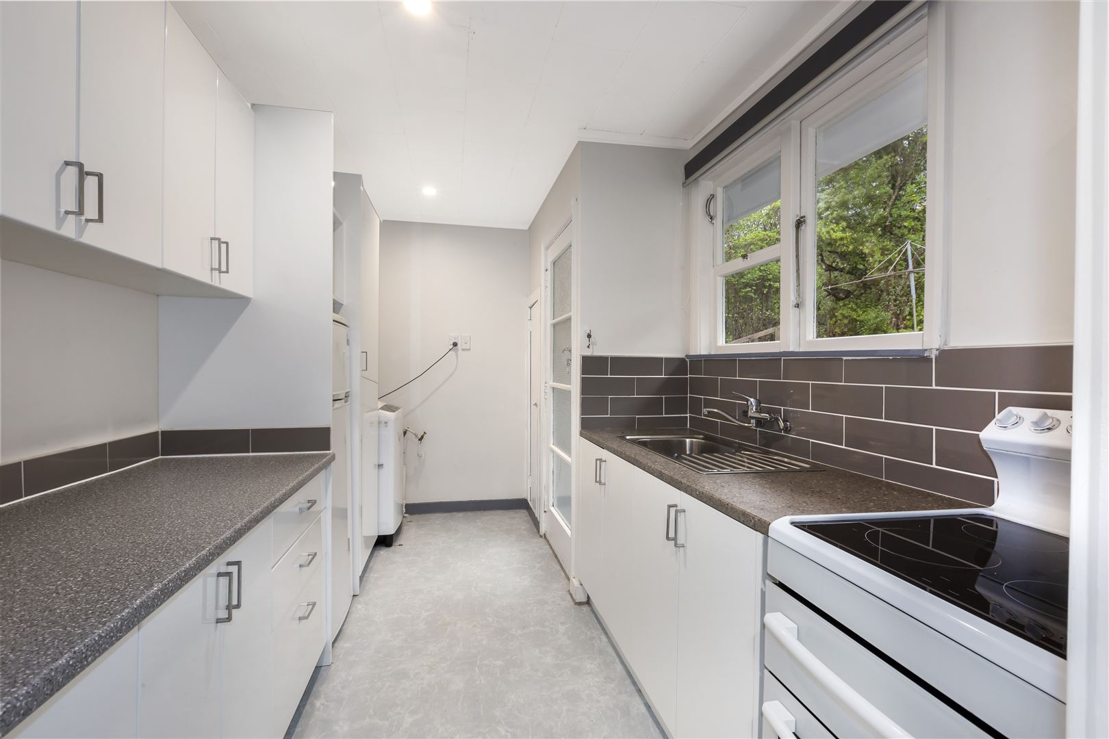 40 Waiho Terrace, Elsdon, Porirua, 2 rūma, 1 rūma horoi