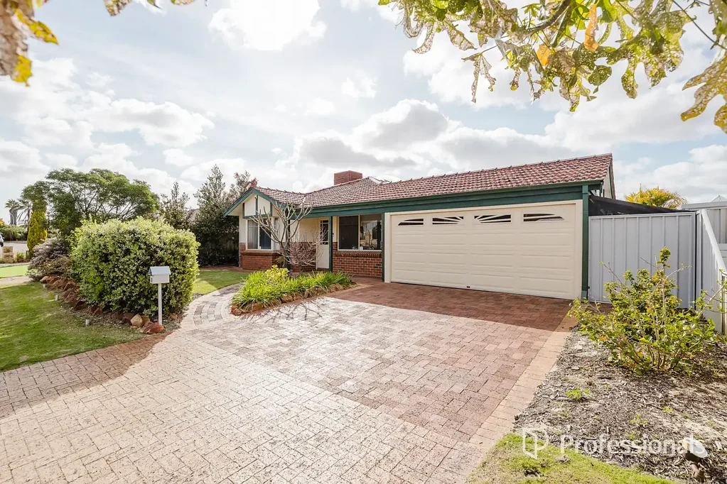 8 Kilto Close, Ballajura, WA 6066