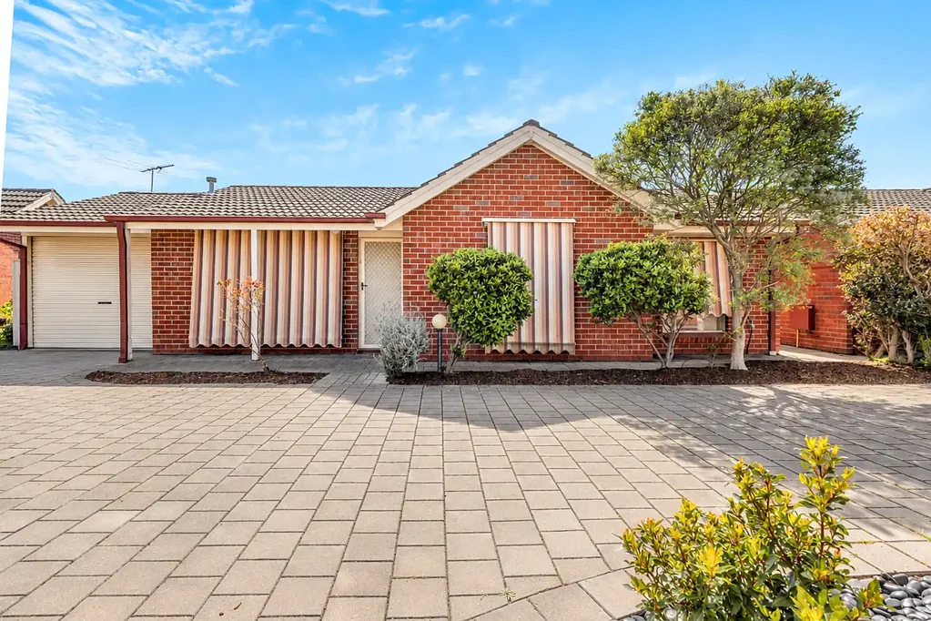 Semaphore Park 2 Bedroom Easy Care Comfort Near the Beach