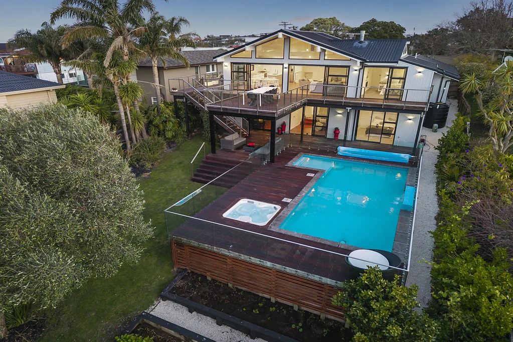 Rothesay Bay 5 Slaapkamer Refined Rothesay Bay Living