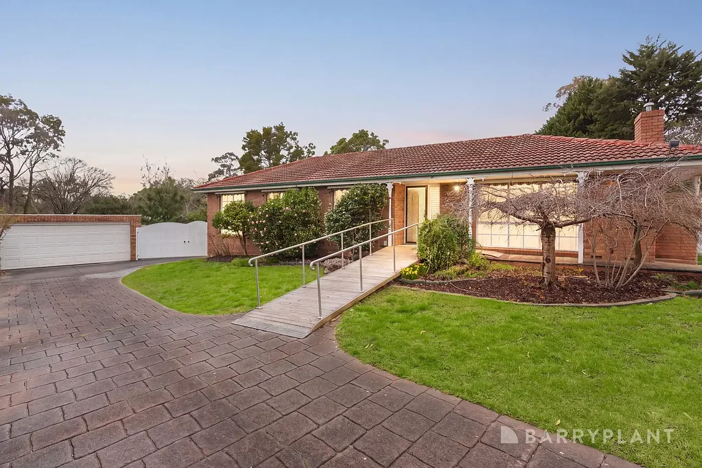 19 Emerald Court, Boronia, VIC 3155, 3 slaapkamers, 2 badkamers, House