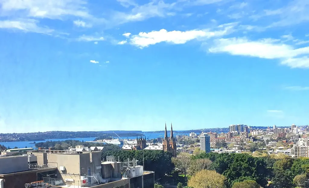 Sydney 2Phòng ngủ Spacious 2 Bedroom Apartment in the heart of the CBD at 27 Park St Sydney.