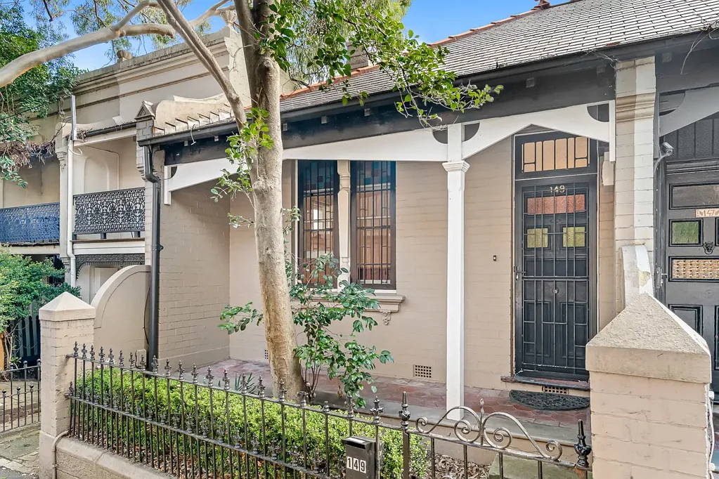 Beautifully Renovated 3-Bedroom Home with Electricity Included