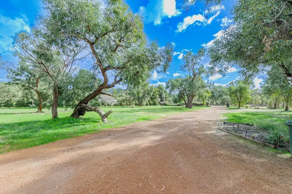 104 Aveley Road, Belhus, WA 6069