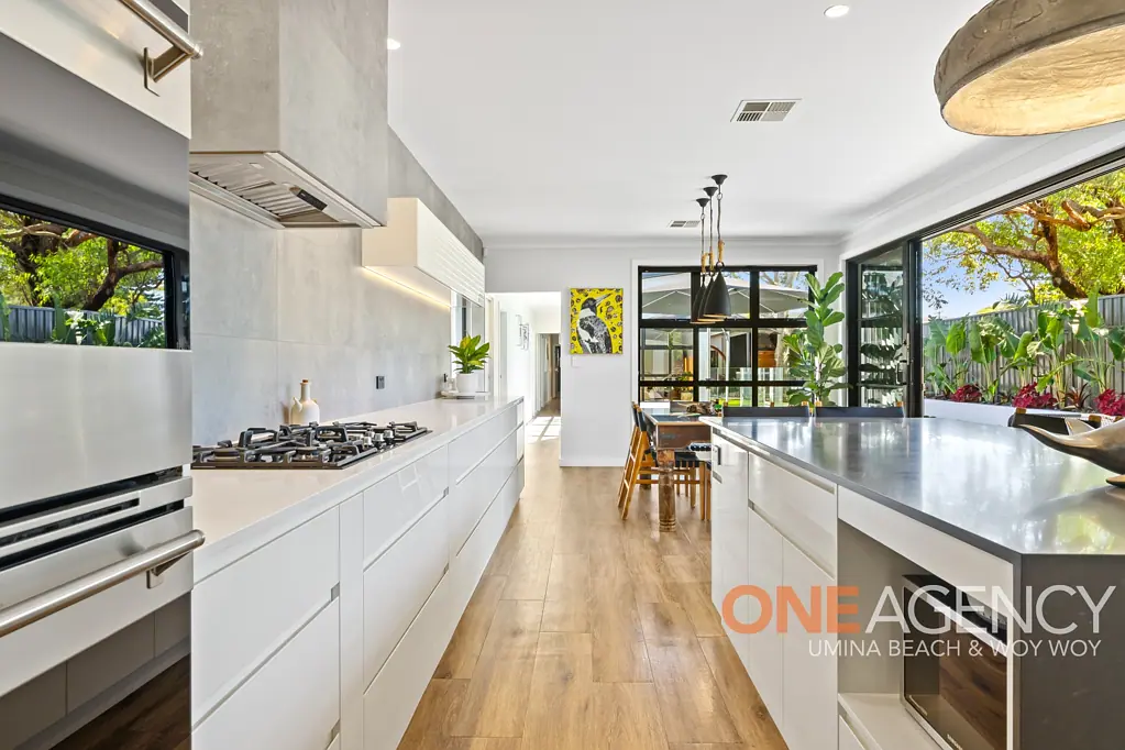 Umina Beach 6 Bedroom THE ULTIMATE BEACHSIDE OASIS !
