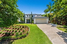 4 Gilcrest Court, Molendinar