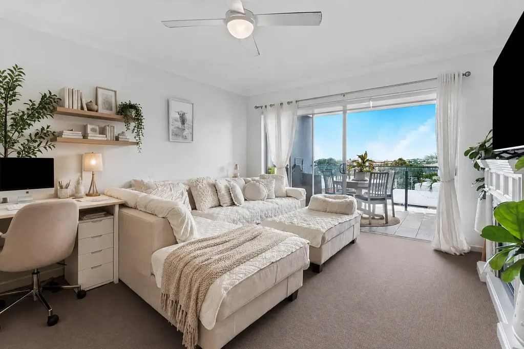 Nundah 1房 Nundah中心一居室 现代风格厨房 宽敞阳台 私密空调 石材台面 便捷生活区 Light-Filled One-Bedroom Haven with Spacious Balcony