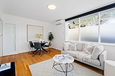 Prahran 2房 宽敞明亮的Prahran生活，具有卓越的投资吸引力 Spacious, Light-Filled Prahran Living with Outstanding Investment Appeal