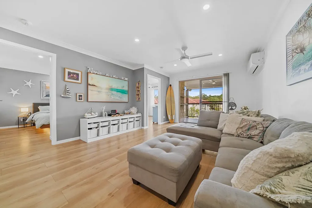 Eagleby 2房 指示明确，必须出售！ INSTRUCTIONS ARE CLEAR MUST BE SOLD - PRESENT ALL OFFERS!