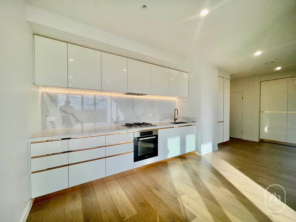 Modern Luxury Living with City Views I 2B 2B 1Car@ Trio Box Hill