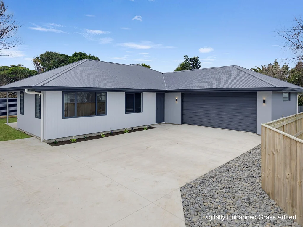 Castlecliff 3 Slaapkamer Brand New, Beautifully Done