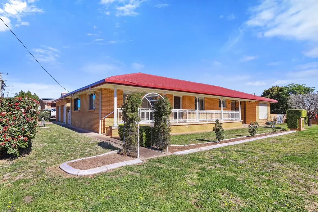 Scone 3Kwarto Beautifully Presented Family Home in a Sought-After Position