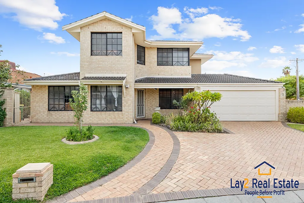Bayswater 5房  Like a Club Med on Meakins Court!  Bayswater Central Location!