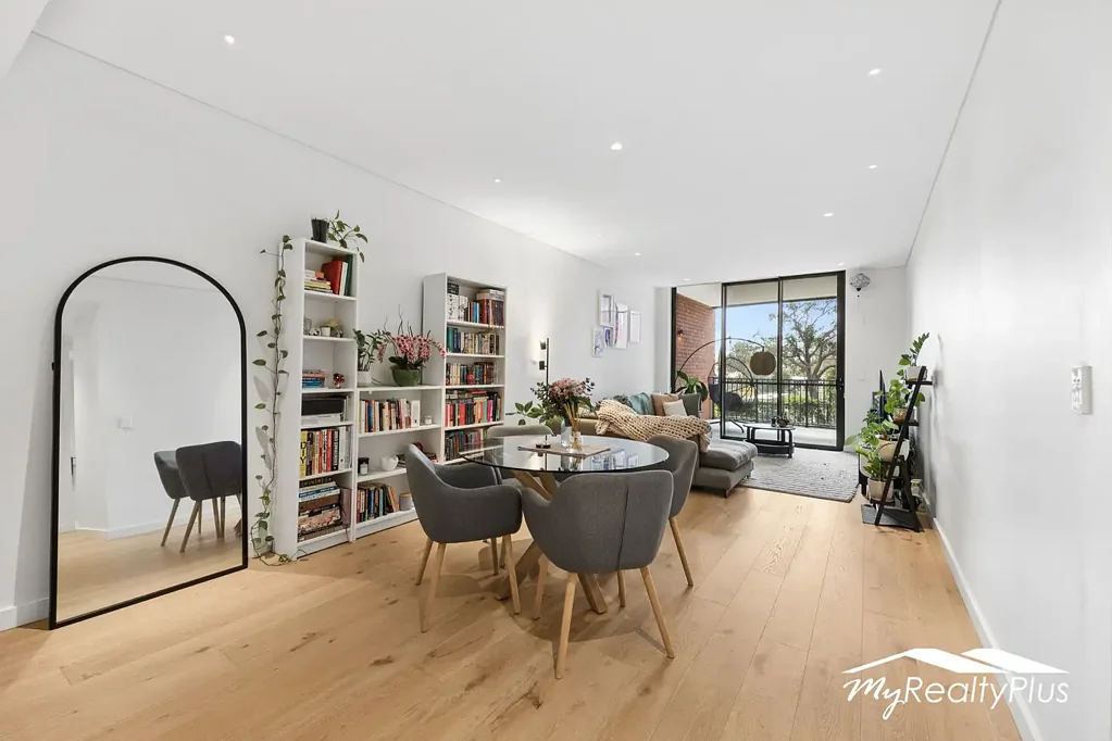 Unfurnished Designer Living at Victoria House