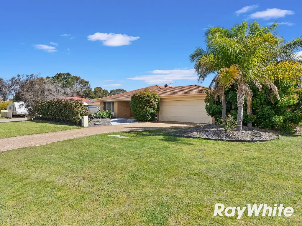 8 Abbotswood Parkway, Erskine, WA 6210